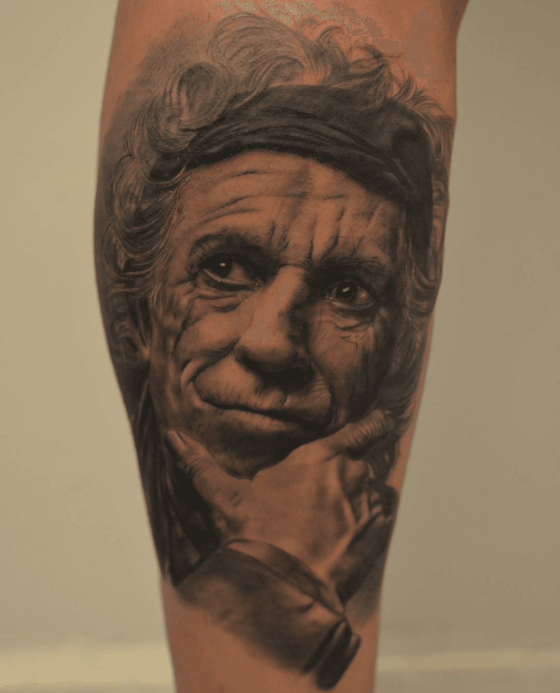 Retrato de Keith Richards (Rolling Stones) en pantorrilla